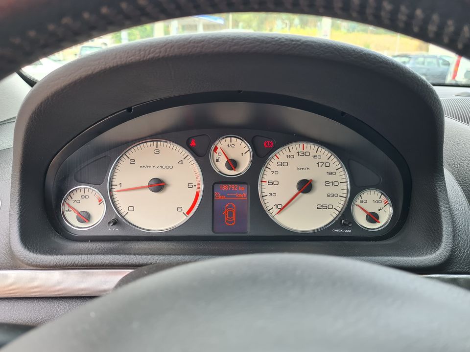 Peugeot 407 SW  | Imagem 10