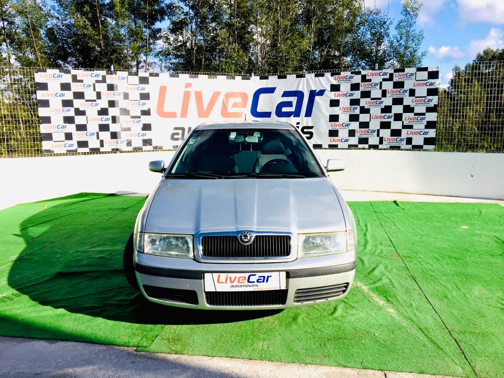 Skoda Octavia 1.6 ELEGANCE | Imagem 10