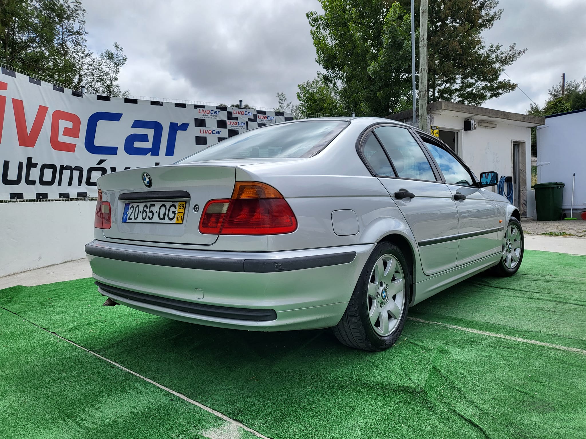 BMW 320  | Imagem 5