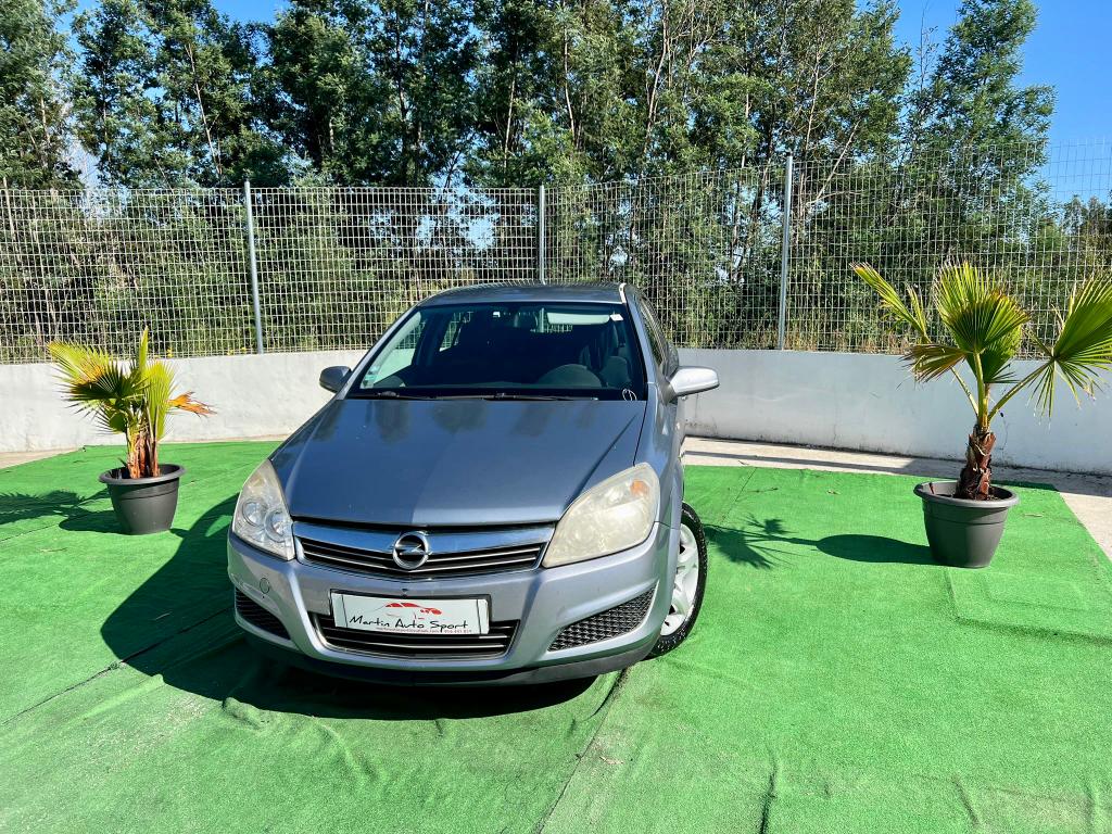 Opel Astra 1.3 CDTI COSMO | Imagem 2