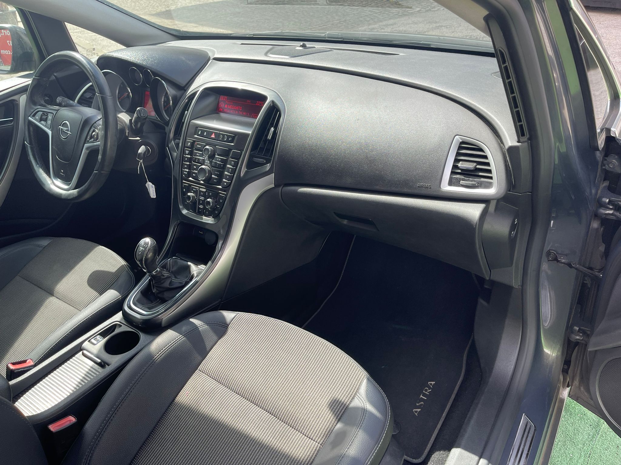 Opel Astra SPORT TOURER | Imagem 4