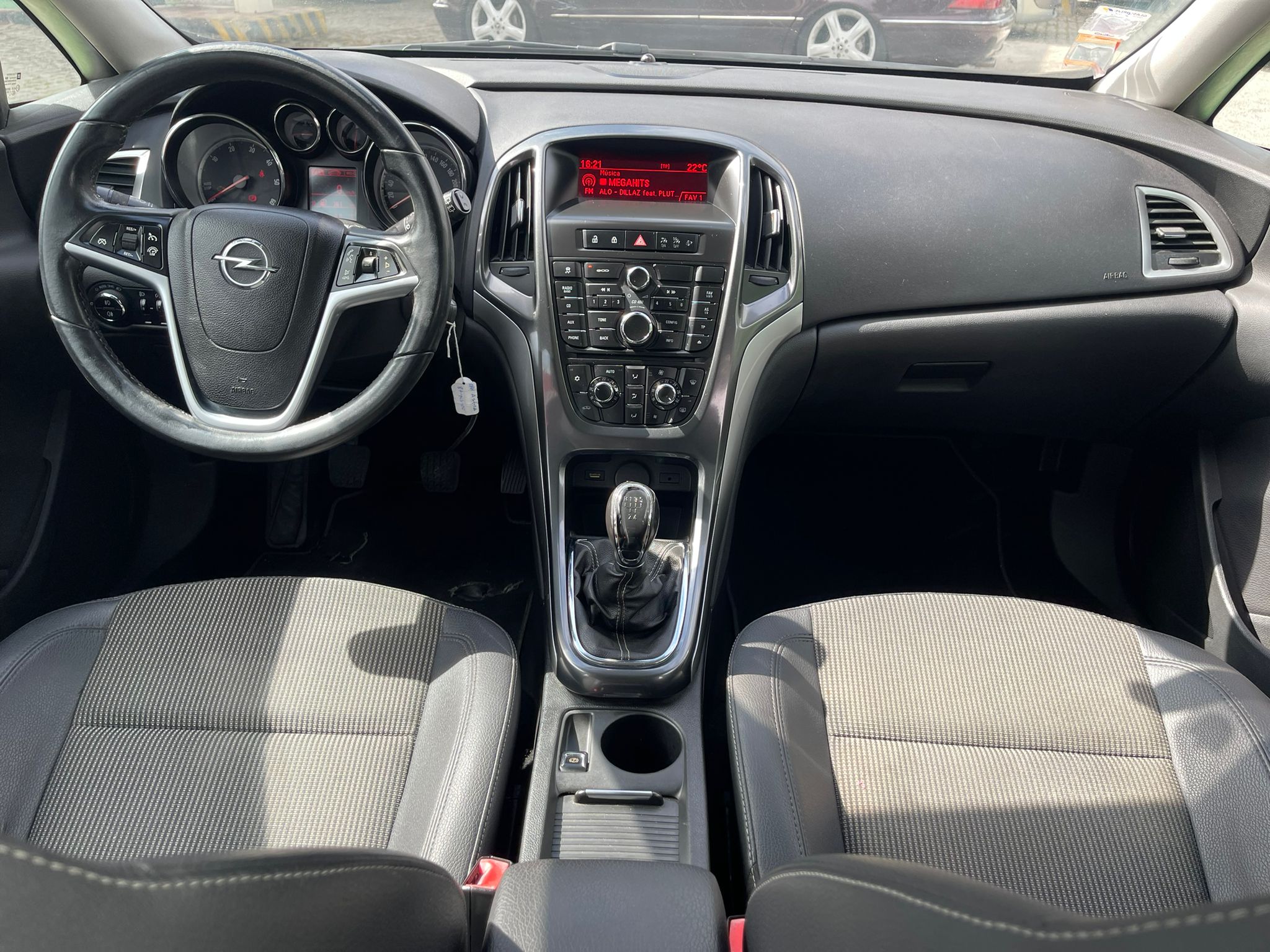 Opel Astra SPORT TOURER | Imagem 5