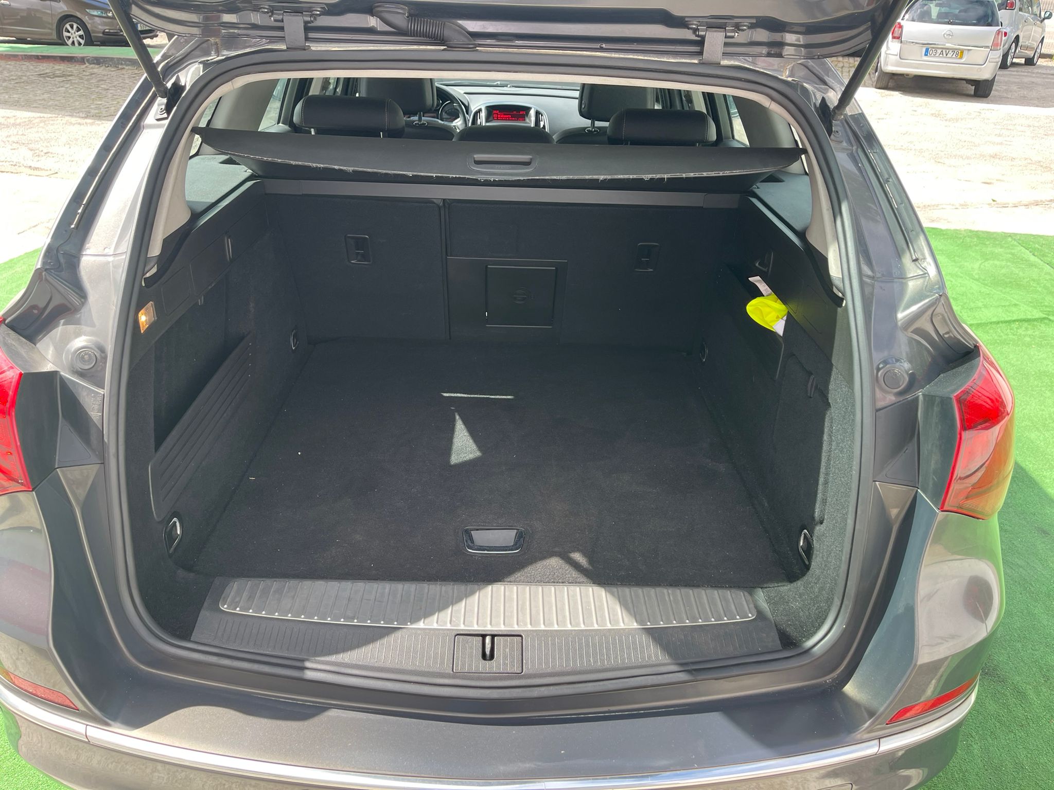Opel Astra SPORT TOURER | Imagem 6