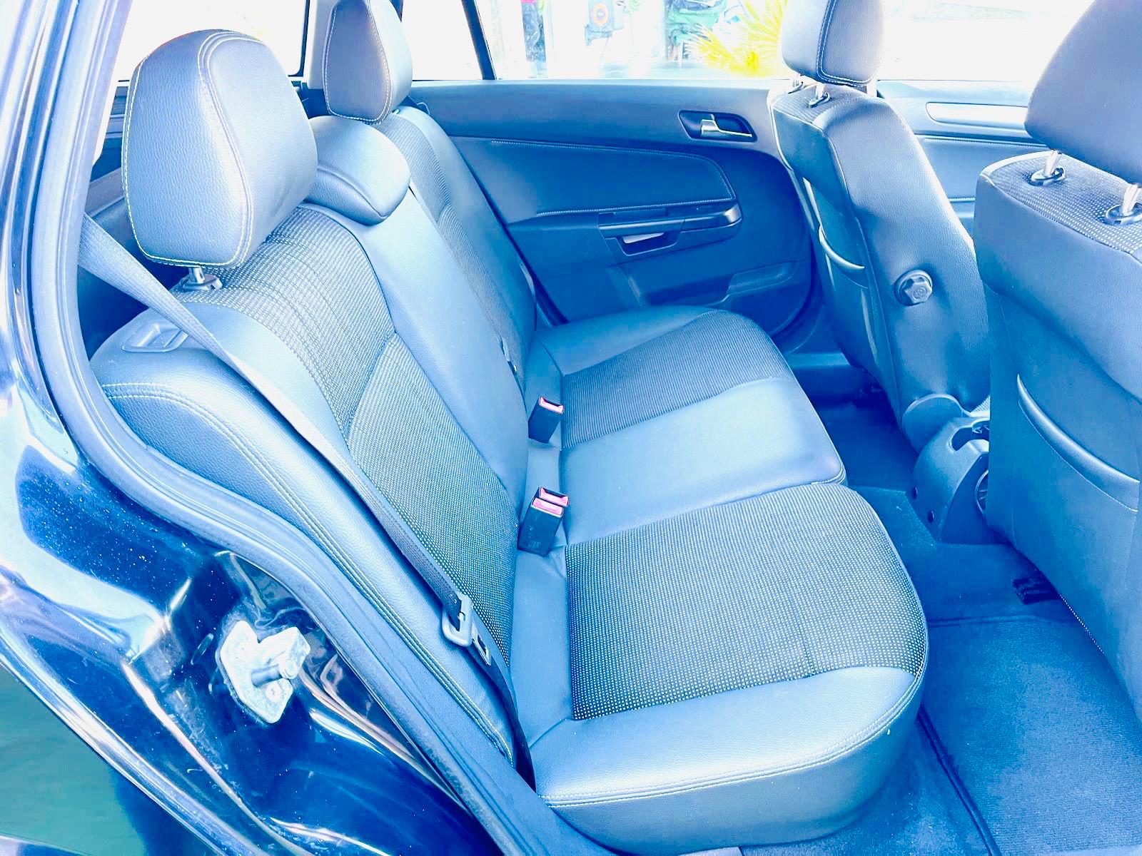 Opel Astra H Caravan 1.7 CDTi | Imagem 11