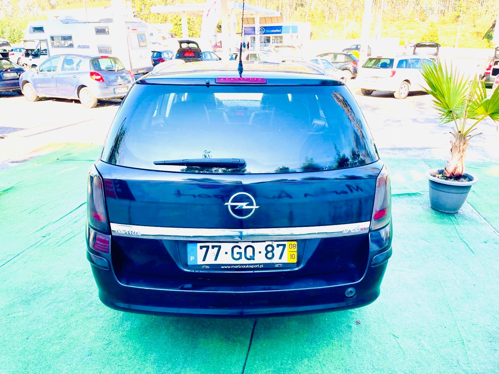 Opel Astra H Caravan 1.7 CDTi | Imagem 4