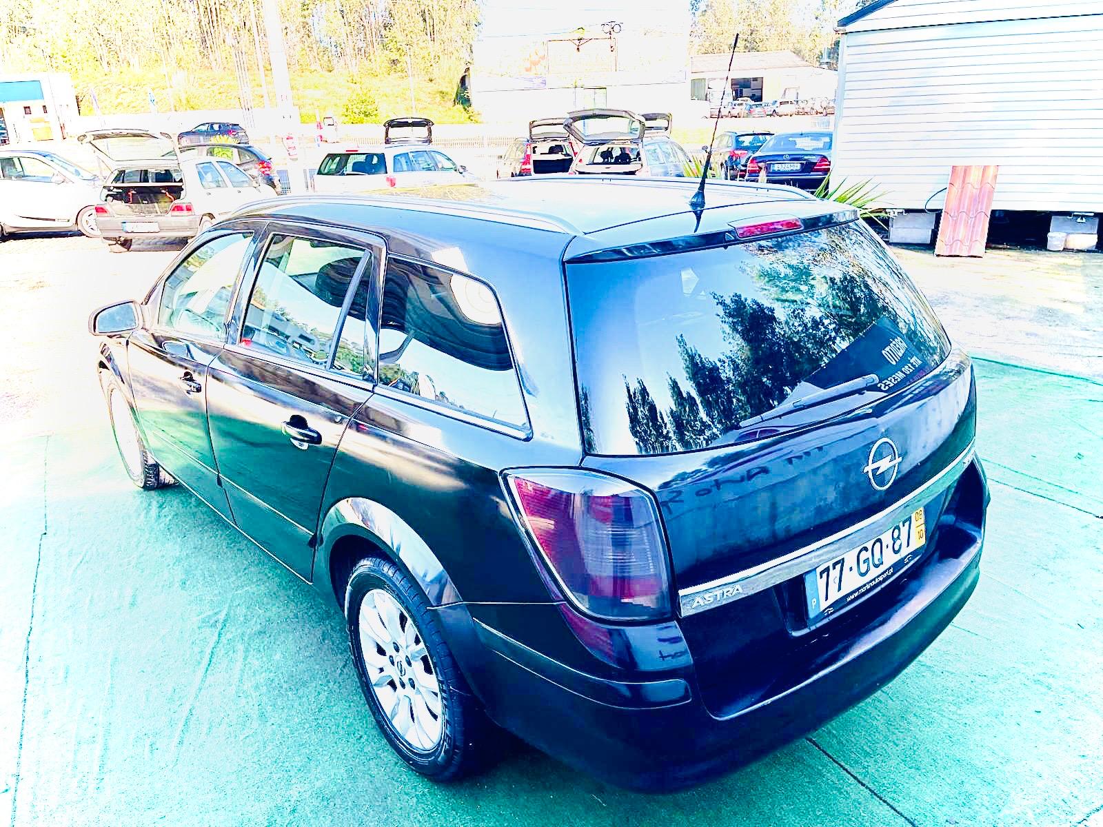Opel Astra H Caravan 1.7 CDTi | Imagem 5