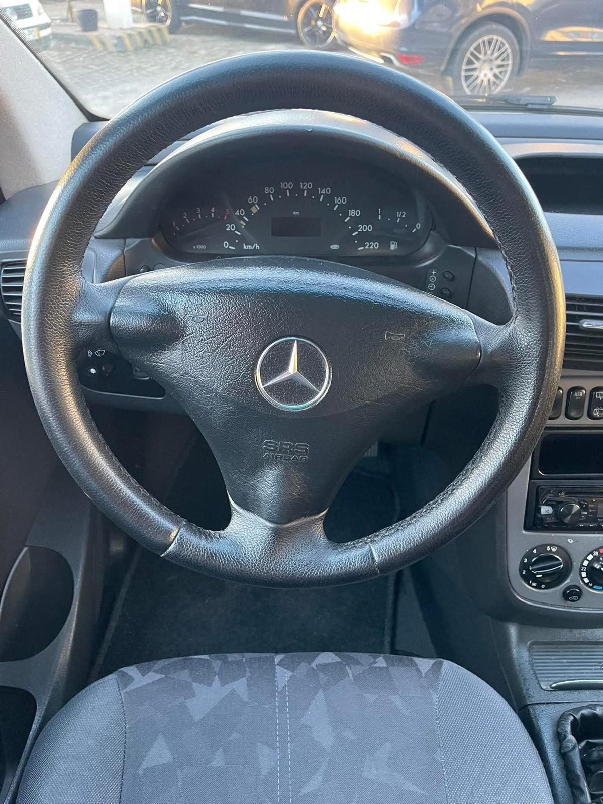Mercedes-Benz Vaneo 1.7 CDTI | Imagem 12