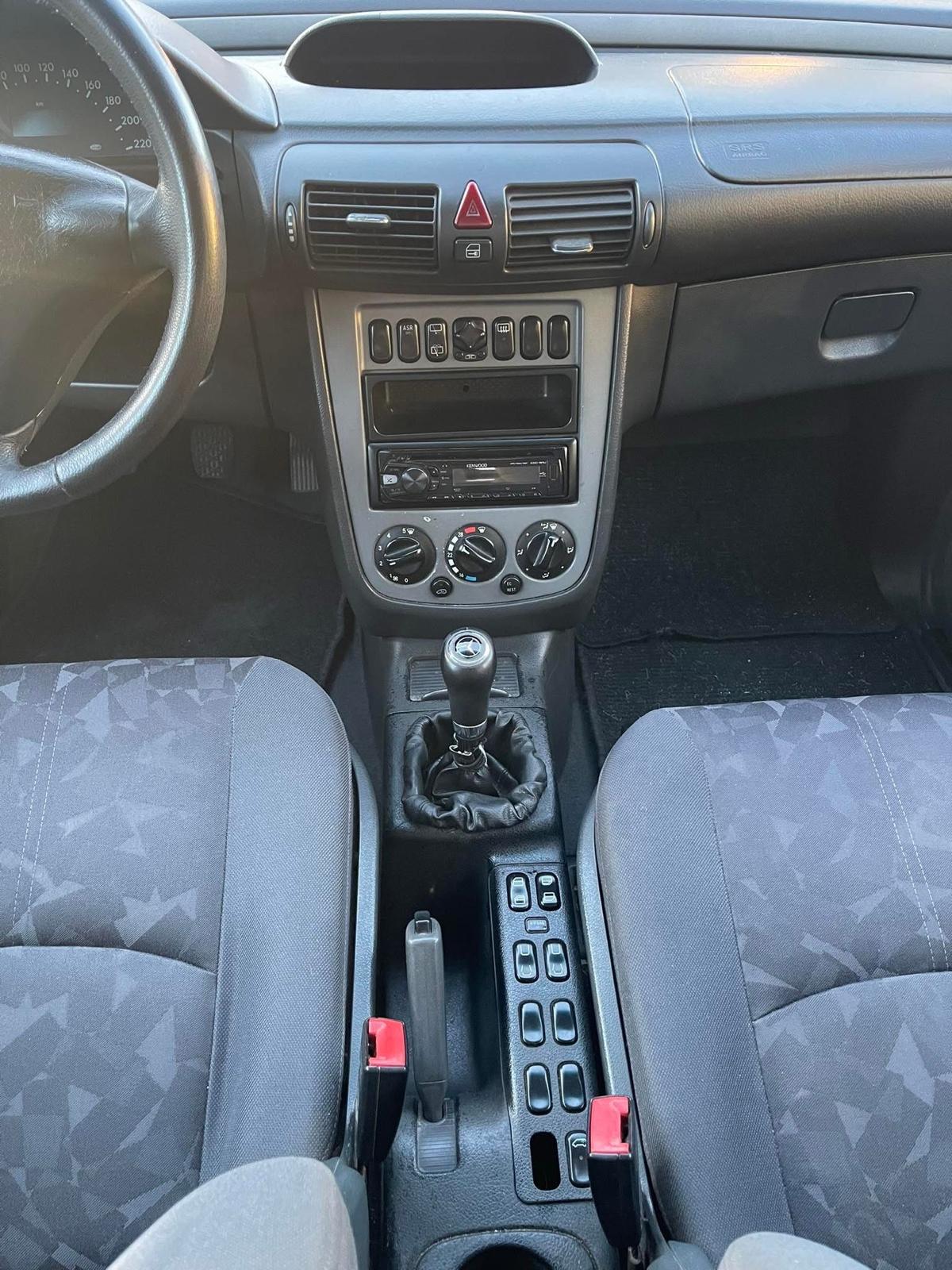 Mercedes-Benz Vaneo 1.7 CDTI | Imagem 10