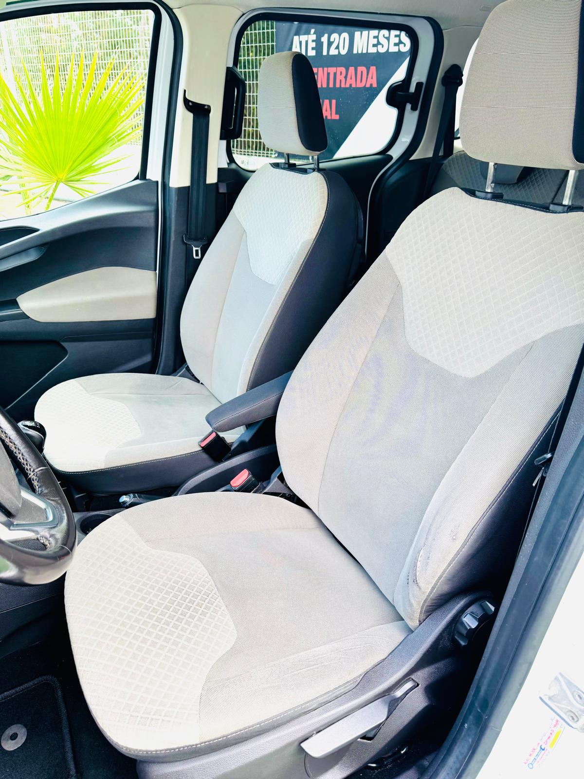 Ford TOURNEO 1.5 TDCI | Imagem 12