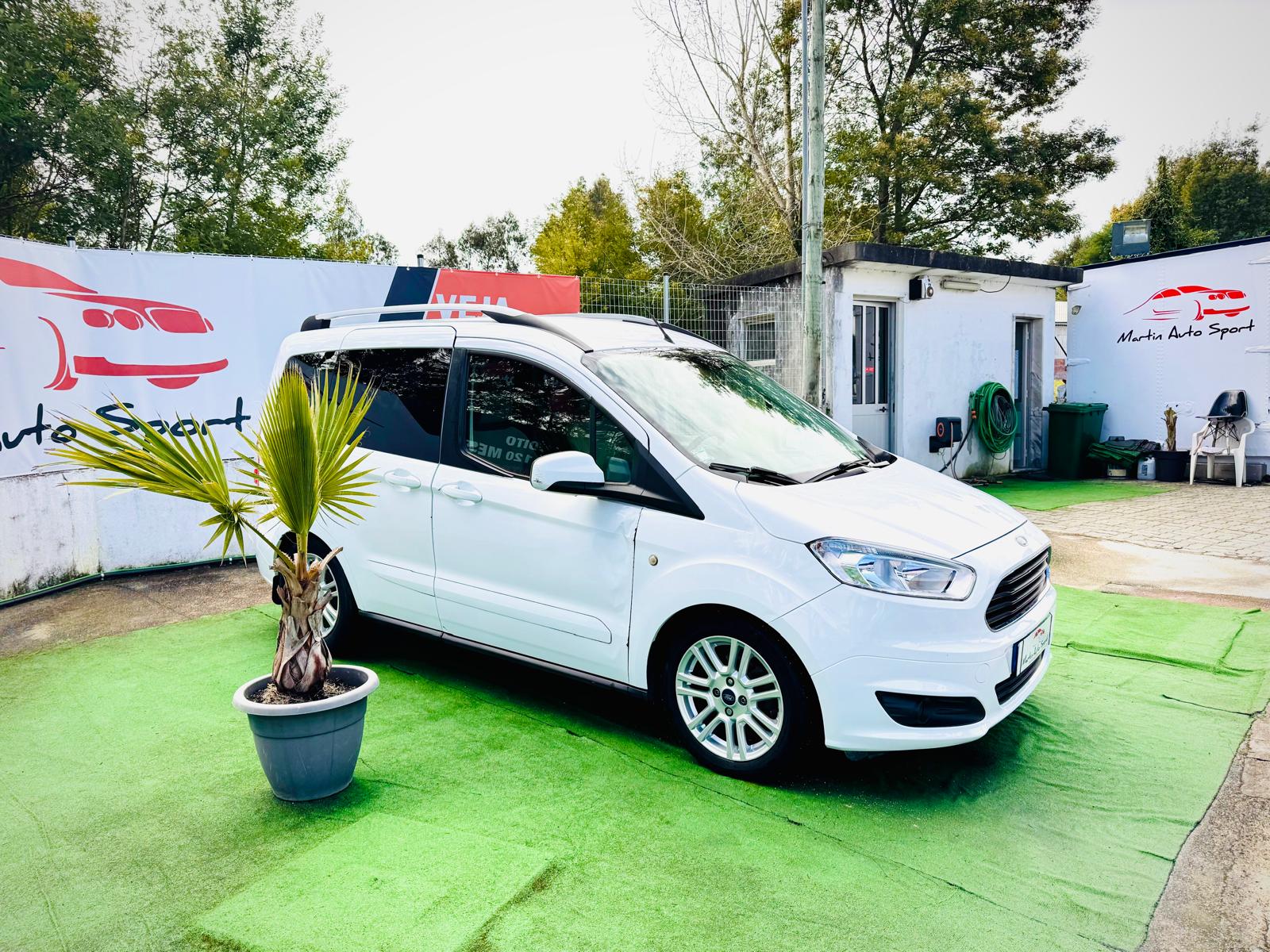 Ford TOURNEO 1.5 TDCI | Imagem 14