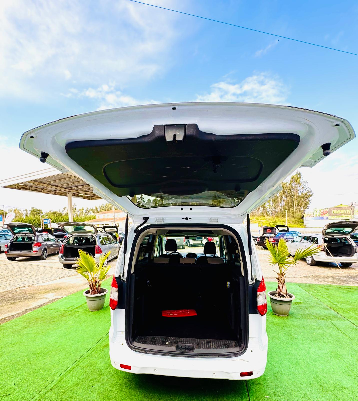 Ford TOURNEO 1.5 TDCI | Imagem 7