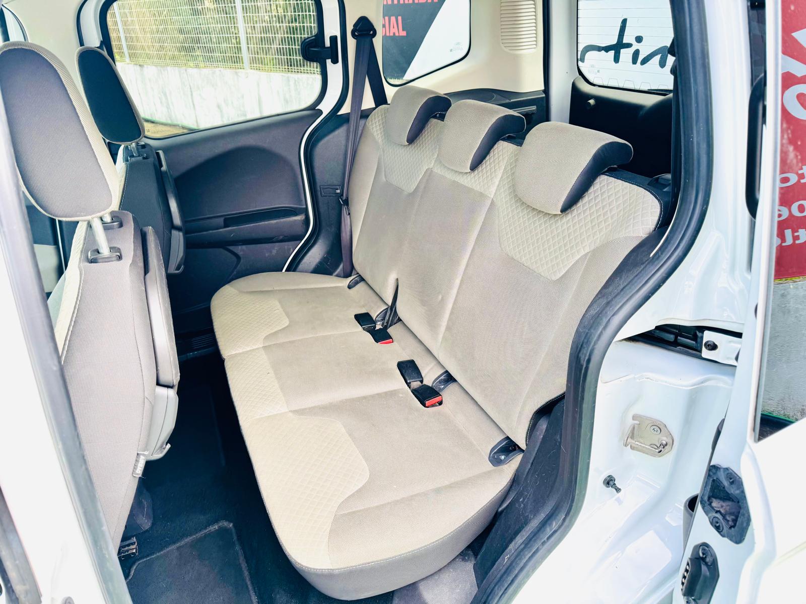 Ford TOURNEO 1.5 TDCI | Imagem 8