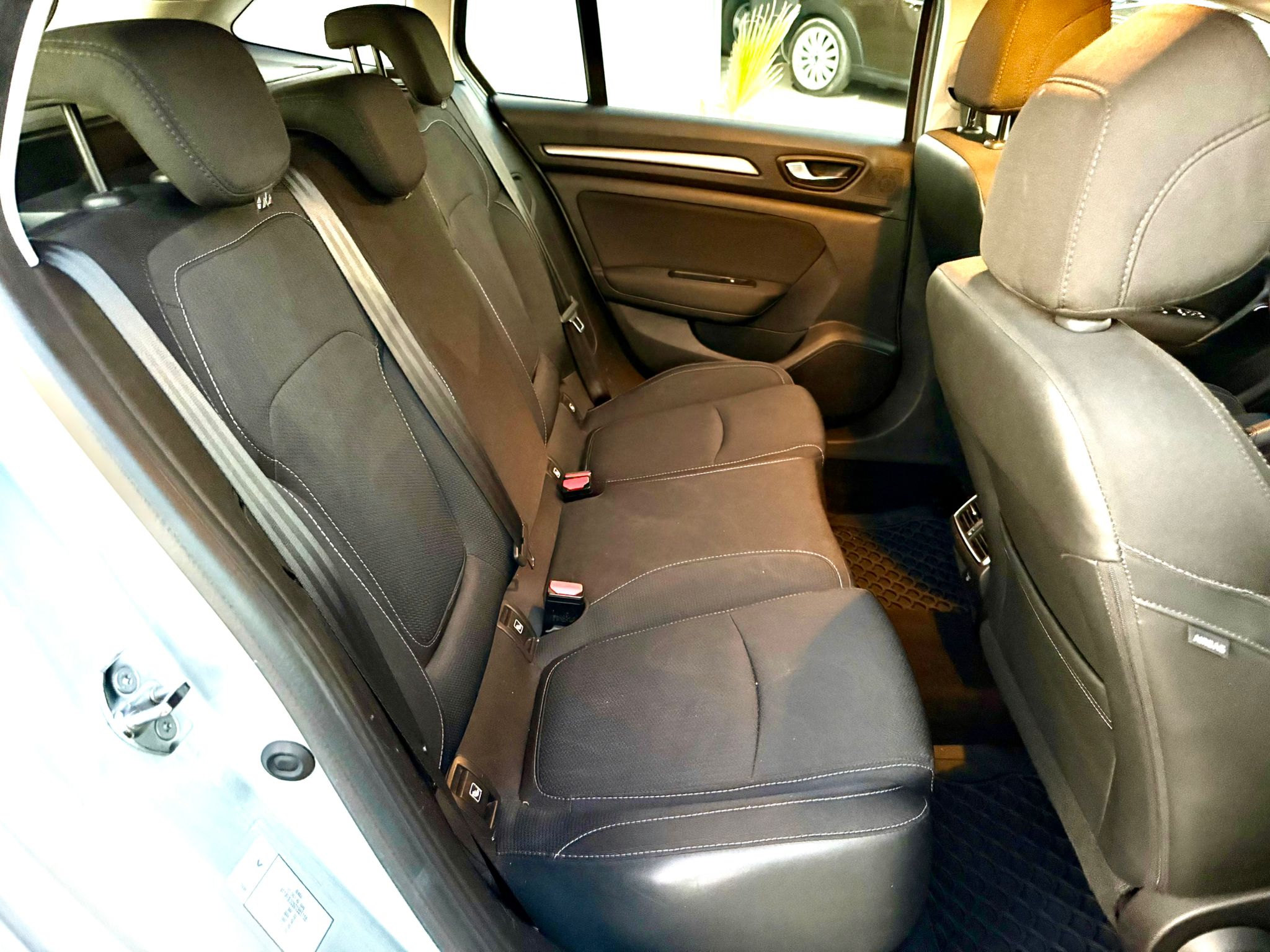 Renault Mégane Sport Tourer 1.5 DCI | Imagem 15