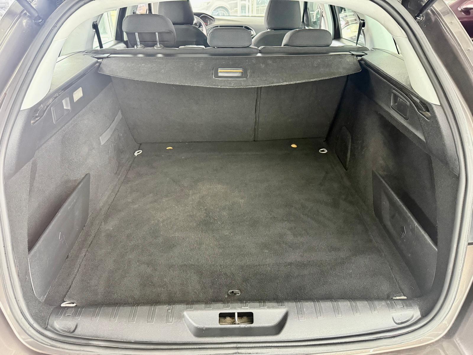 Peugeot 308 SW 1.6 HDI | Imagem 17