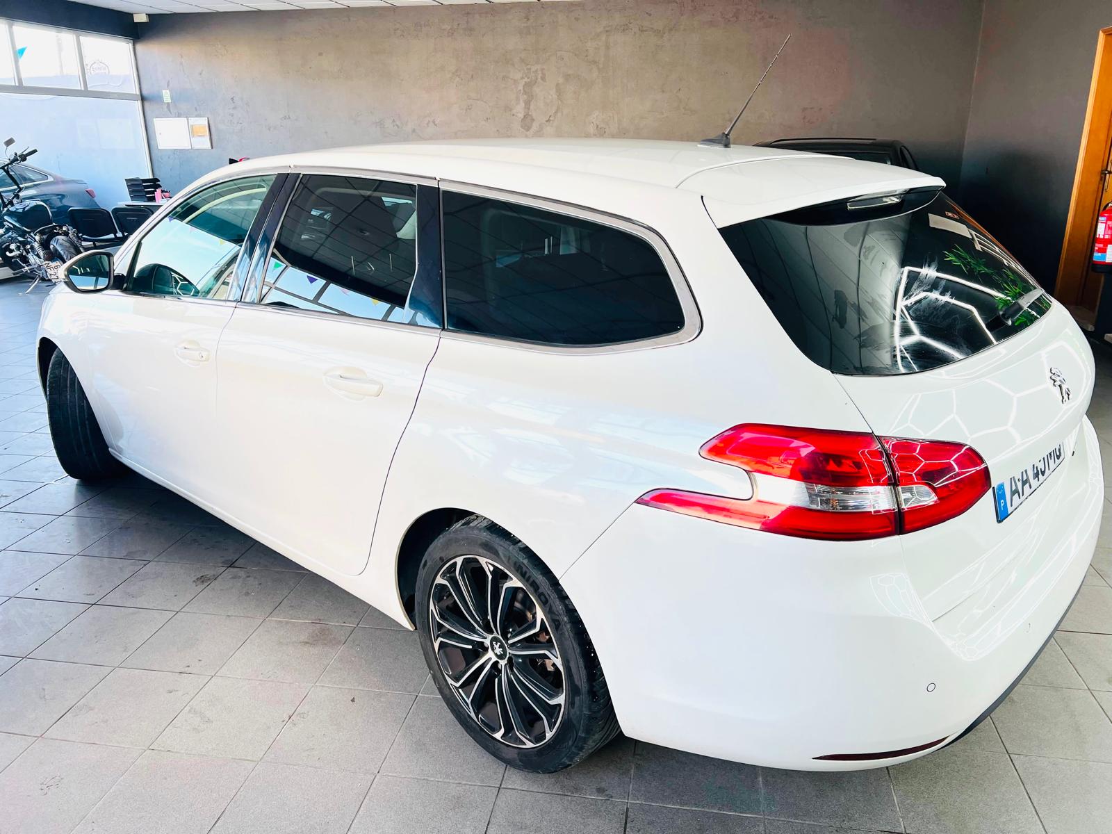 Peugeot 308 SW 1.6 HDI | Imagem 13