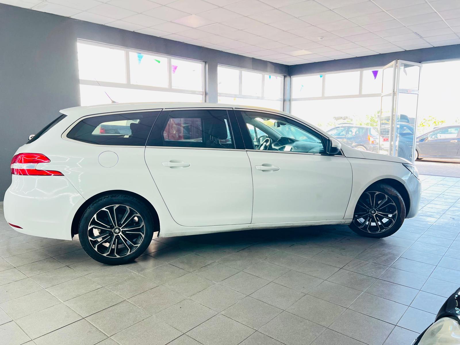 Peugeot 308 SW 1.6 HDI | Imagem 5